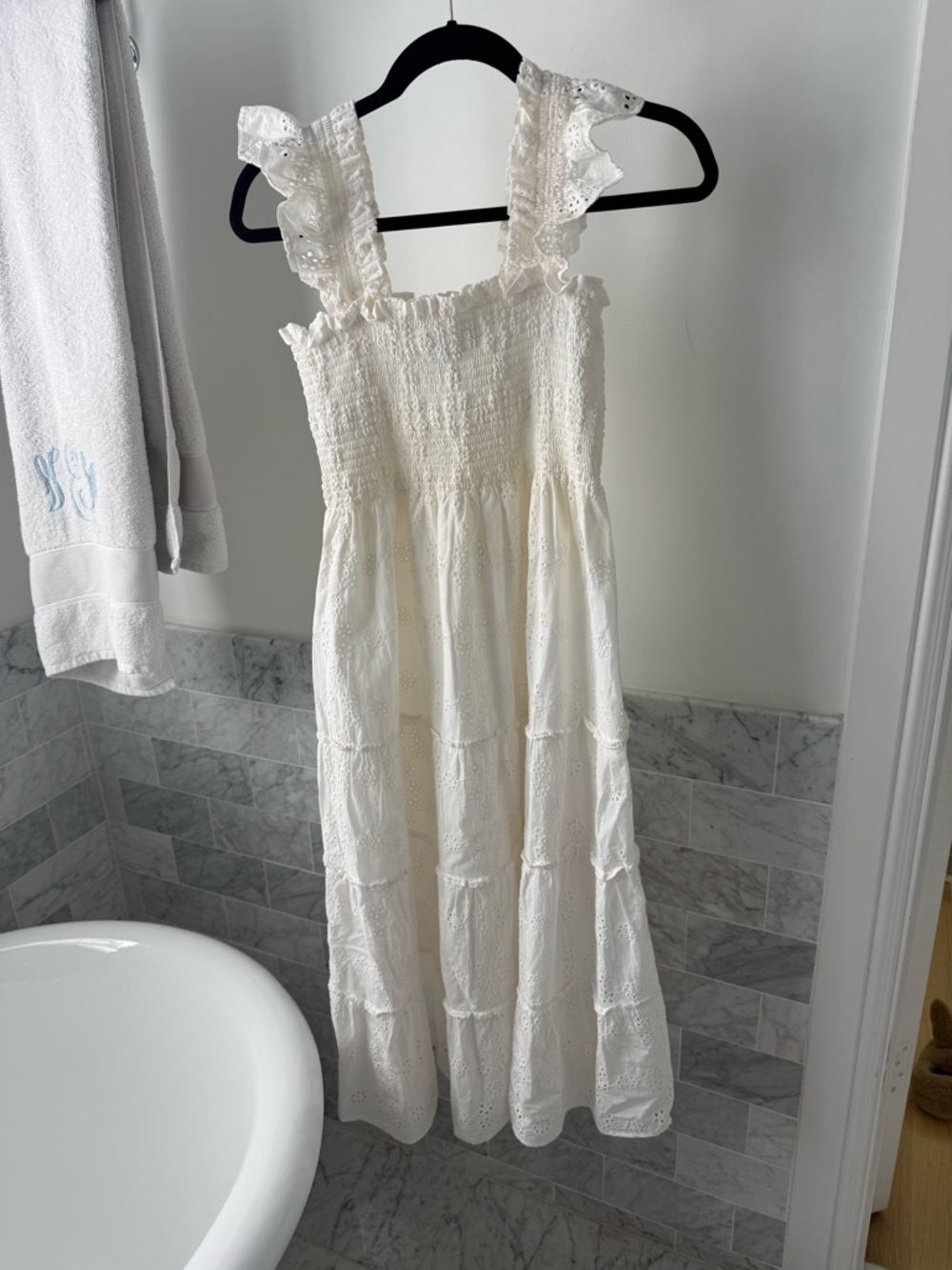 Hill House White Eyelet Smocked Ellie Nap Dress Size Medium
